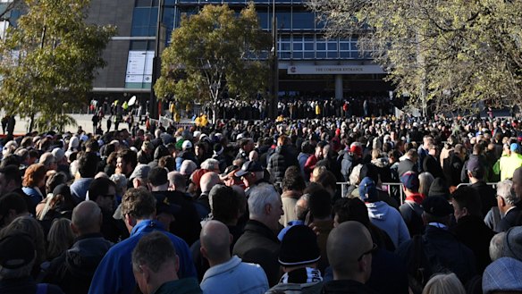 'A disgrace': Restricted MCC members angry over last minute AFL grand ...