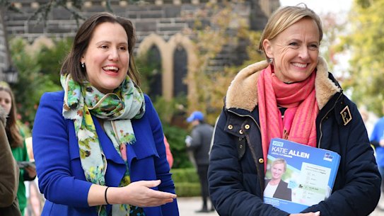 Former cabinet minister Kelly O'Dwyer supports Liberal candidate Katie Allen outside prepoll booths in Higgins. 