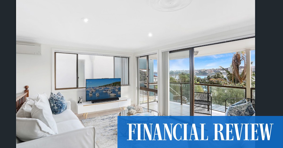 Sydney Luxury Property: Justin Norris and The Norris Nuts buys Bondi home, former Wallaby Bill Young sells in Northwood while horse trainer Adrian Bott buys in Kensignton. - Vimarsana News