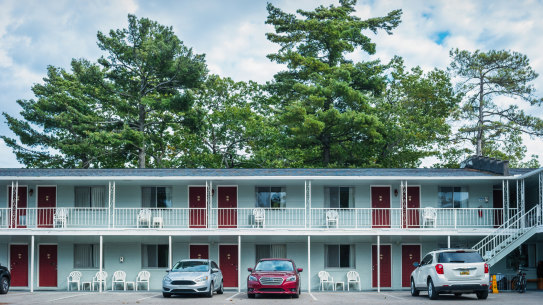 Is it legal to not honour the original booking rate?