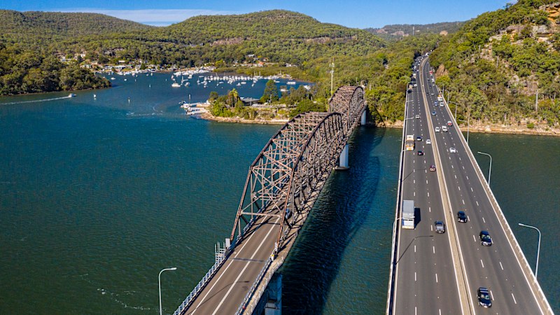 Millions to be spent hiring executives for high-speed rail project