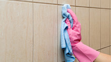 Cleaning grout