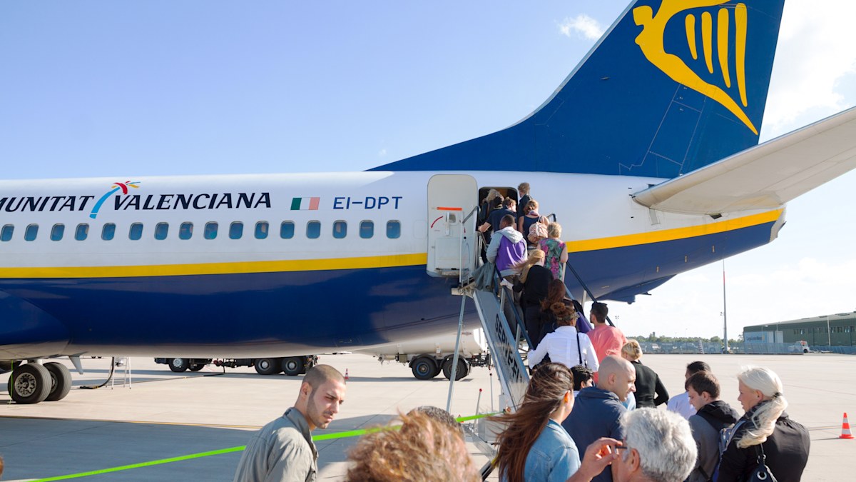 nine.com.au - Kristine Tarbert - Airline forced to scrap 'unfair' fees for parents to sit with their children
