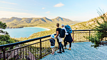 Here’s a simple way to make sightseeing fun for kids.