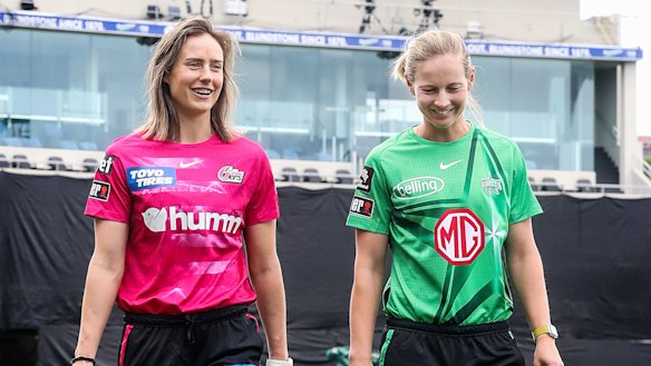 Ellyse Perry (Sixers) and Meg Lanning (Stars) relax in Hobart ahead of the new WBBL season.
