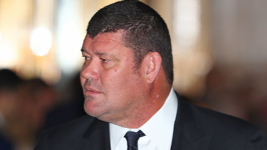 James Packer scrambles to cut governance ties with Crown.