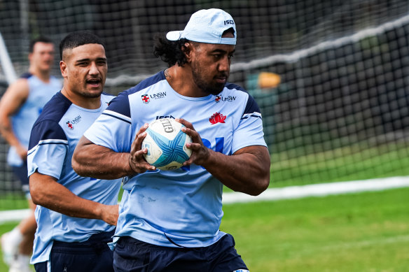 Pone Fa’amausili trains with the Waratahs.