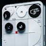 The anti-doomscroll phone that wants to mix it up with Apple