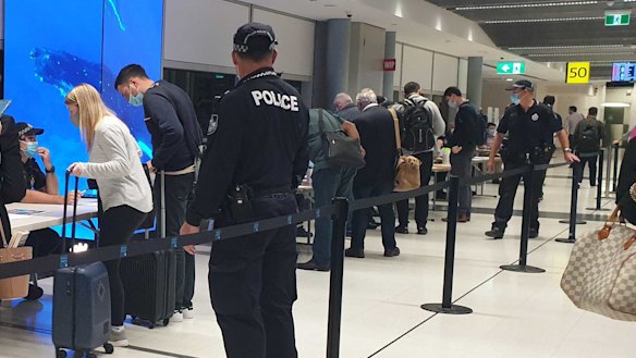 Students will travel by bus from Brisbane Airport to the Wellcamp facility. 