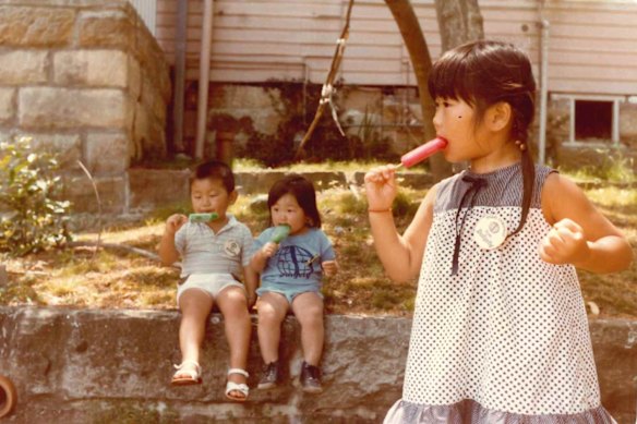 Nagi (right) with brother Goh
(left, now her IT manager) and sister
Tamaki at home in Sydney in the 1980s.