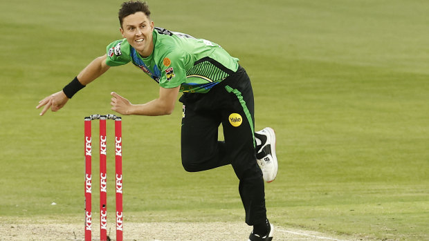 Trent Boult in action for the Melbourne Stars.
