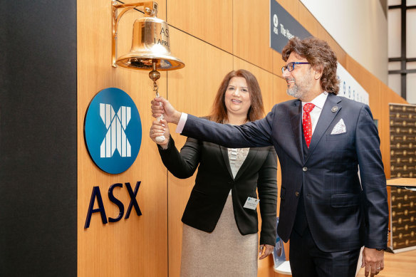 Victory Offices CEO Dan Baxter rings the bell at the company’s ASX listing ceremony in June 2019.