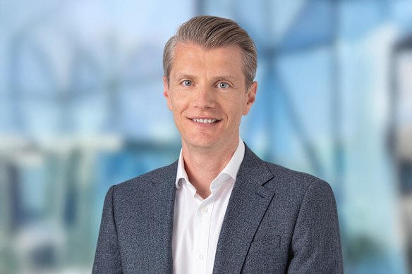 KPMG's new CEO is John Sams.