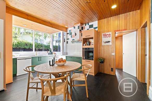 Chrissie Swan renovated the mid-century home.