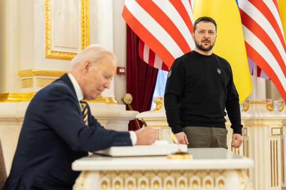 US President Joe Biden meets with his Ukrainian counterpart Volodymyr Zelensky.