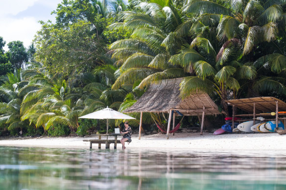 Santa Isobel island: Where the waters are impossibly clear.