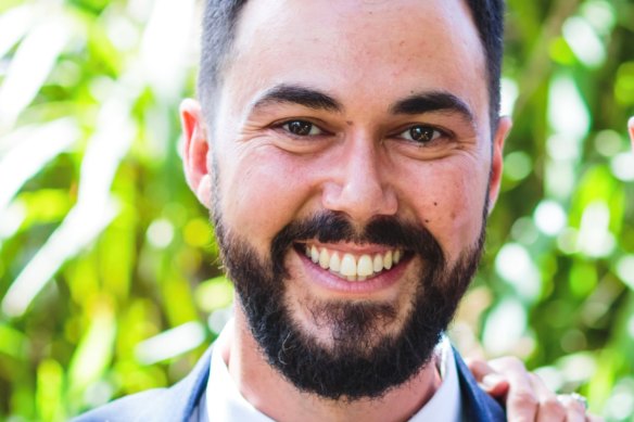 Police hunt killer of Geelong father Paul Grapsas found dead after walking  dog
