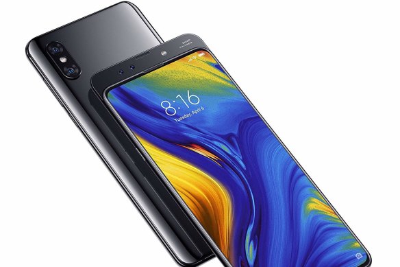 The selfie cam on the Mi Mix 3 is hidden behind a magnetic sliding body.