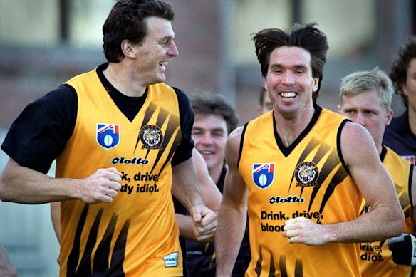 Campbell e Brendon Gale em um treino em Richmond durante seus dias de jogo. 