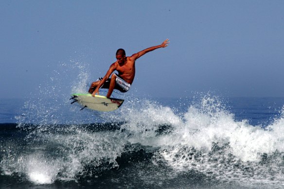 Gerações de turistas foram seduzidas de volta a Kuta repetidas vezes pelas ondas.