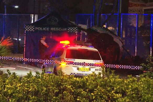 A male constable was also taken to hospital.