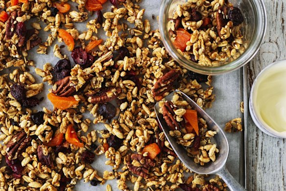 recipes Puffed rice, pecan and maple granola with optional coriander seeds.