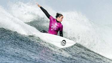 Shark Attacks Interrupt Margaret River Pro
