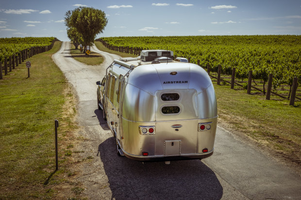 Nagambie’s Mitchelton Airstream Hotel offers an adults-only glamping
set-up with all the attributes
of a boutique hotel.
