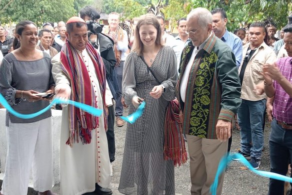 Ornella Byak, centre, Cardinal Virgilio do Carmo da Silva and Timorese President Jose Ramos-Horta, right, officially open the Bakhita School of Excellence in Same, Timor-Leste, in May 2023. 