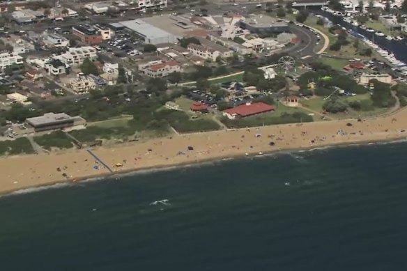 The beach at Mordialloc where a teenager died after being pulled unresponsive from the water on Boxing Day.