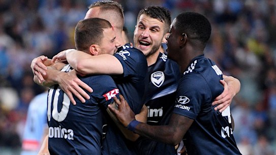 Former Sydney star sends Victory into grand final after thrilling win