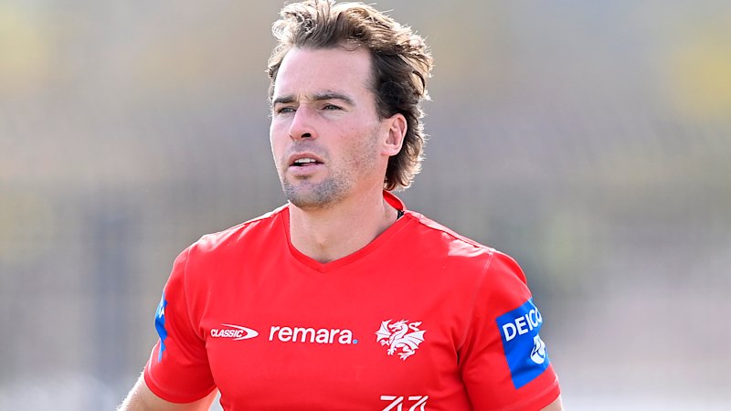 St George Illawarra fullback Clint Gutherson responds to pursuit of North Queensland Cowboys star Scott Drinkwater