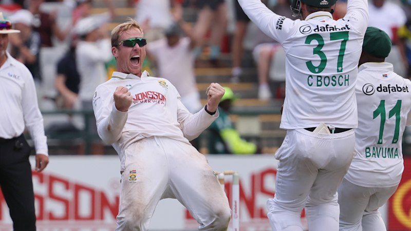 Aussies humiliated after another batting collapse in Cape Town