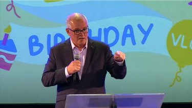 Scott Morrison, Perth'deki Victory Life Center'da kiliseye gidenleri hükümete değil, Tanrı'ya güvenmeye çağıran bir vaaz veriyor.
