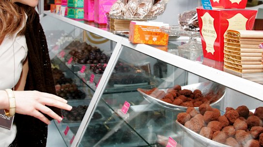 I’ll try that one and that one… chocoholics are well catered for on this London tour.