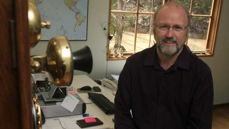 Paul Budde hopes that the Coalition government's NBN review will be based on vision and common sense, not politics.