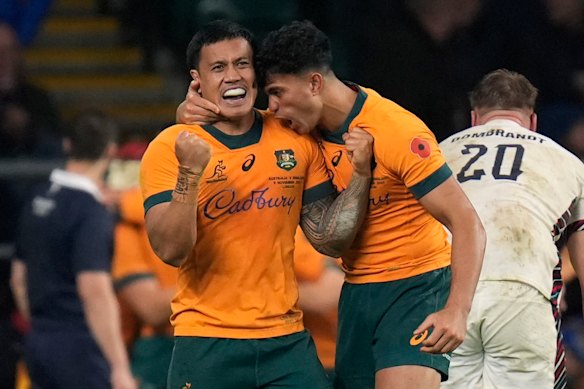 Len Ikitau and Joseph-Aukuso Suaalii celebrate after Max Jorgensen’s winning try in 2024.