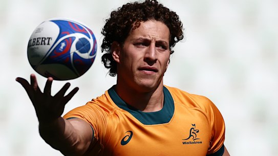 The Roosters want Mark Nawaqanitawase to make the switch now.