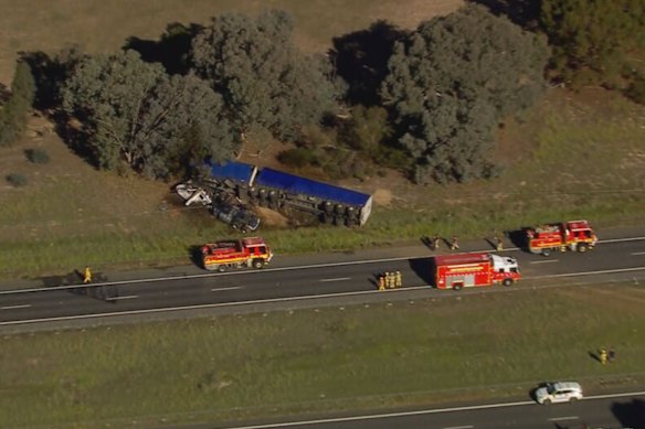 The crash closed a large section of the Hume Freeway in both directions near Violet Town.