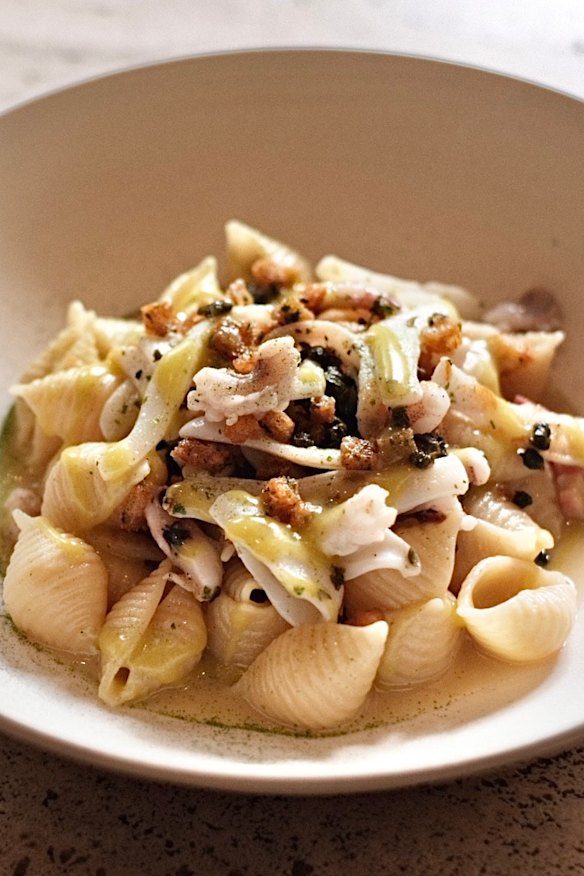 Wheat conchiglie with cuttlefish.