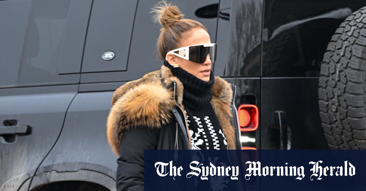 Tackling ‘demi-ski’, snow-time’s most overlooked fashion category