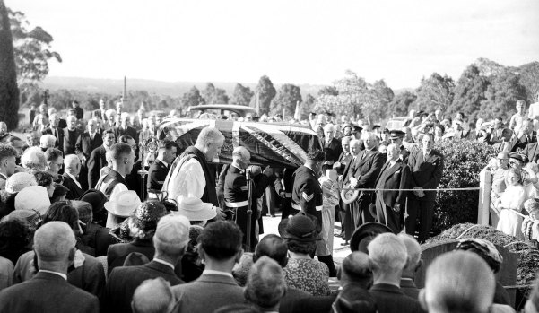 The procession of the funeral service for former Australian Prime Minister William Morris Hughes in Sydney