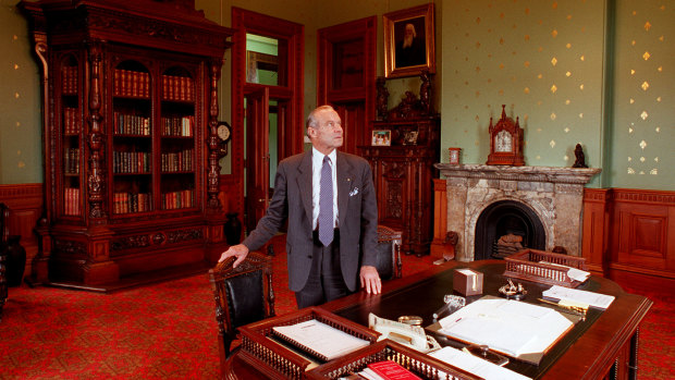 Sir Laurence Street in his Macquarie Street office in 1995.