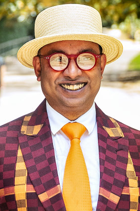Not even a pandemic could stop Singam from dressing up for a COVID-safe Melbourne Cup photo shoot in 2020. 