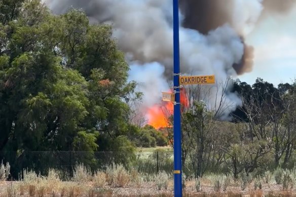 A bushfire is threatening homes in Australind near Bunbury.