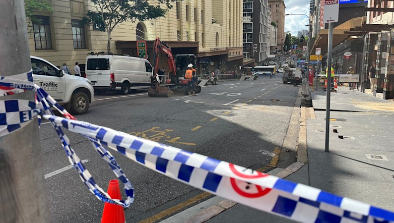 Burst water main closes Edward Street in Brisbane CBD