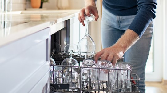 One poorly stacked pan can ruin a whole wash, say experts.