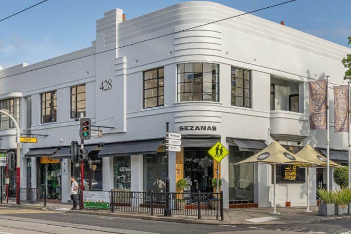 The group of shops at 428 Toorak Road.