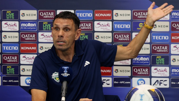 Jeonbuk Hyundai Motors coach Gustavo Poyet on Wednesday.