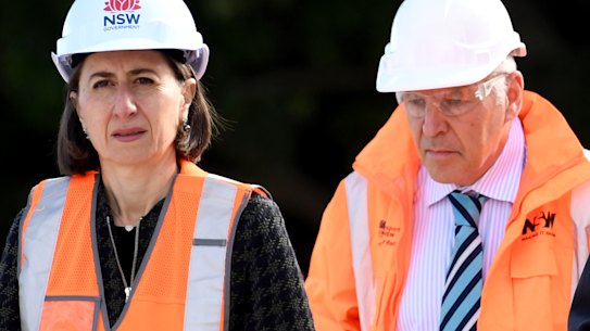 Clear out of senior bureaucrats overseeing Sydney light rail project